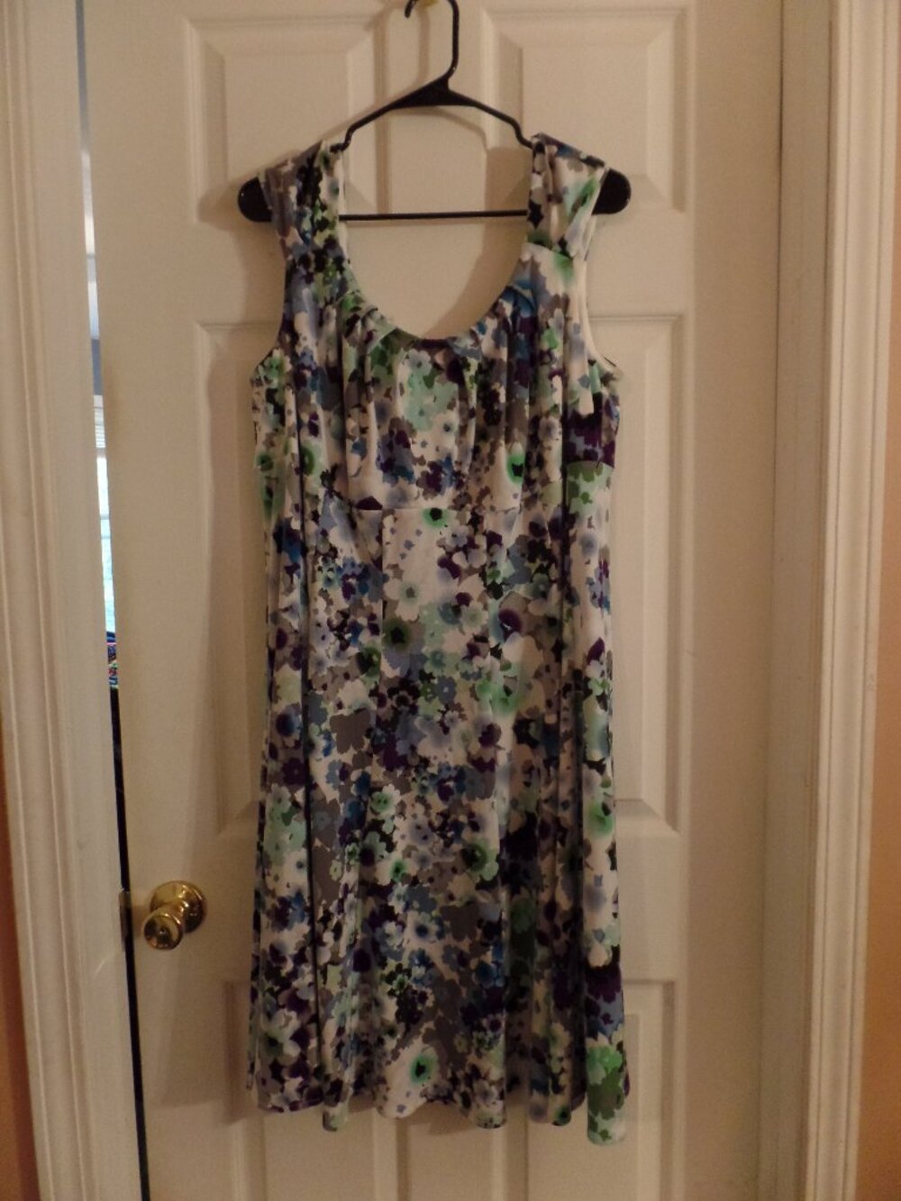 London Times Woman 18W Floral Print Casual Sleeveless Knee Length Dress Green